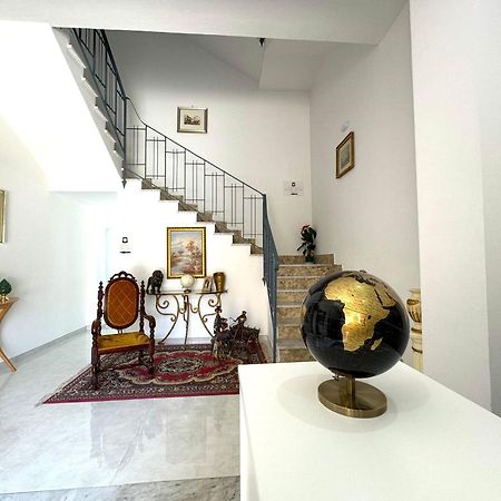 Готель Casa Ferrante Чинізі Екстер'єр фото